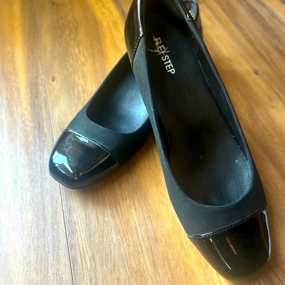 NWOT Black Patent Wedges Ladies Shoes Size 8M - Picture 3 of 9